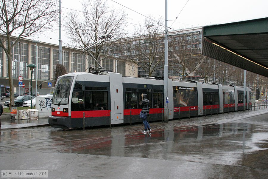 Wien - Straßenbahn - 613
/ Bild: wien613_bk1103160153.jpg