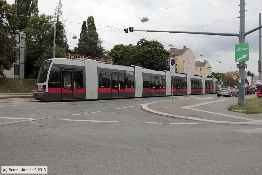 Wien - Straßenbahn - 625
/ Bild: wien625_bk1608290046.jpg Wien - Straßenbahn - 625
/ Bild: wien625_bk1608290046.jpg