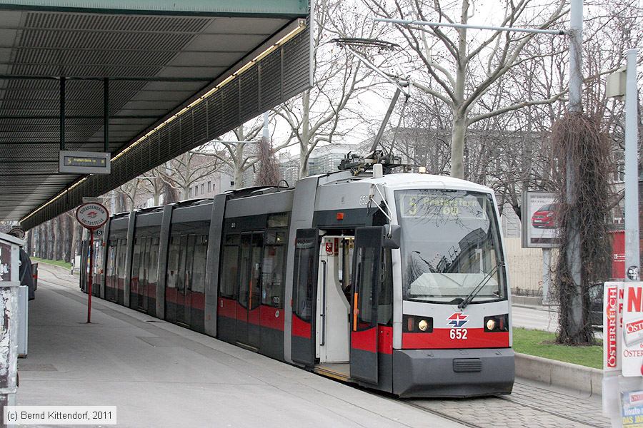 Wien - Straßenbahn - 652
/ Bild: wien652_bk1103190019.jpg