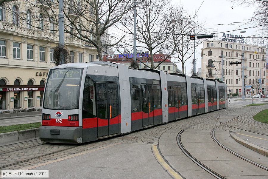 Wien - Straßenbahn - 652
/ Bild: wien652_bk1103190020.jpg
