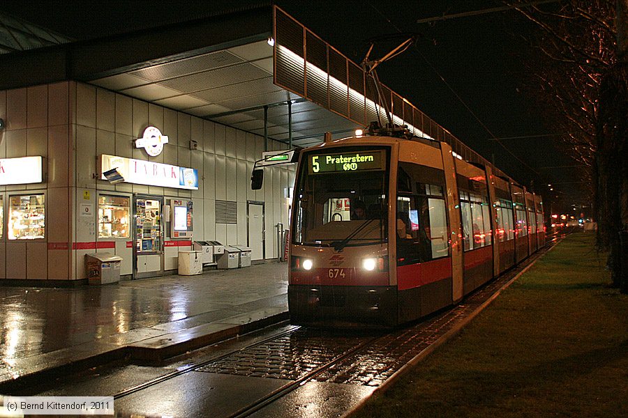 Wien - Straßenbahn - 674
/ Bild: wien674_bk1103170321.jpg