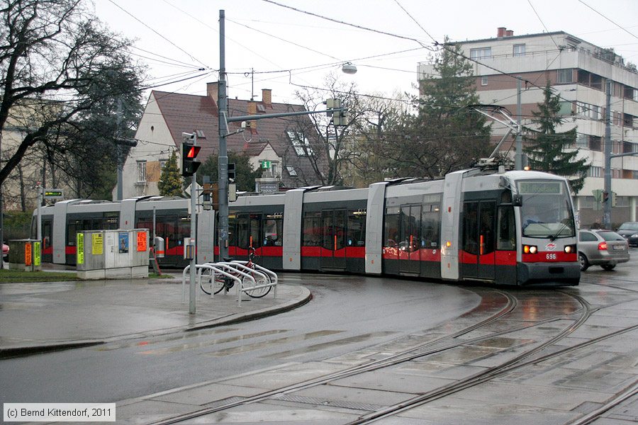 Wien - Straßenbahn - 696
/ Bild: wien696_bk1103170039.jpg Wien - Straßenbahn - 696
/ Bild: wien696_bk1103170039.jpg
