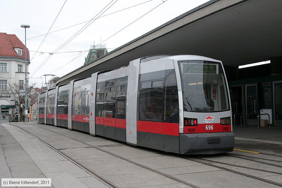 Wien - Straßenbahn - 696
/ Bild: wien696_bk1103190046.jpg