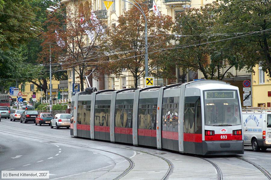 Wien - Straßenbahn - 693
/ Bild: wien693_bk0708110034.jpg