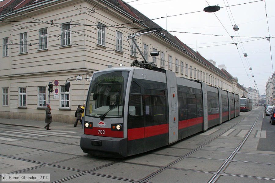 Wien - Straßenbahn - 703
/ Bild: wien703_bk1002260039.jpg