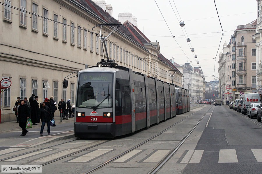 Wien - Straßenbahn - 703
/ Bild: wien703_cw1002260013.jpg