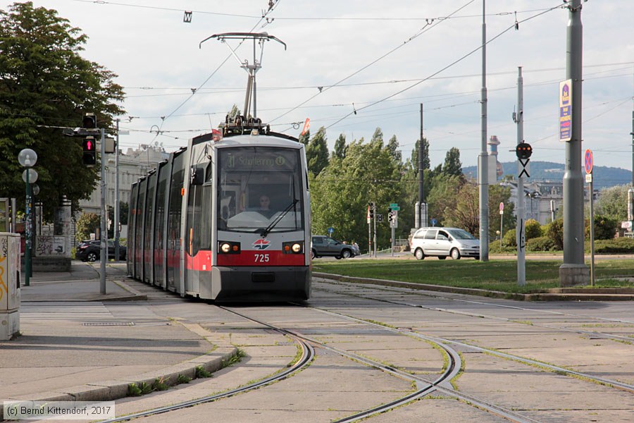 Wien - Straßenbahn - 725
/ Bild: wien725_bk1707280296.jpg