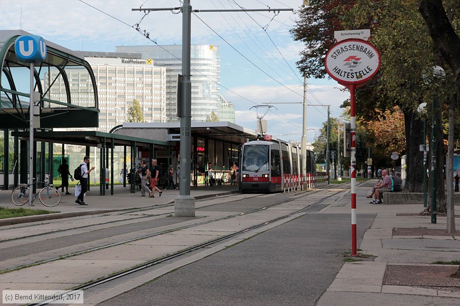 Wien - Straßenbahn - 725
/ Bild: wien725_bk1707280298.jpg Wien - Straßenbahn - 725
/ Bild: wien725_bk1707280298.jpg