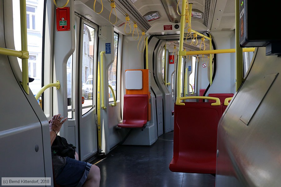 Wien - Straßenbahn - 734 - Innenansicht
/ Bild: wien734_bk1808180140.jpg