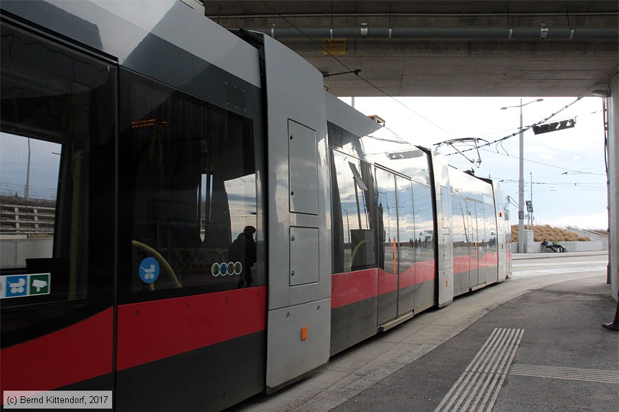 Wien - Straßenbahn - 738
/ Bild: wien738_bk1702230422.jpg Wien - Straßenbahn - 738
/ Bild: wien738_bk1702230422.jpg