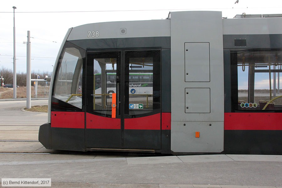 Wien - Straßenbahn - 738
/ Bild: wien738_bk1702230433.jpg Wien - Straßenbahn - 738
/ Bild: wien738_bk1702230433.jpg