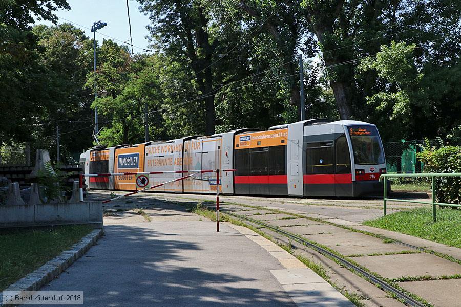 Wien - Straßenbahn - 754
/ Bild: wien754_bk1808180022.jpg
