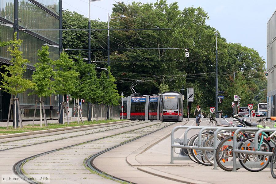 Wien - Straßenbahn - 791
/ Bild: wien791_bk1907270002.jpg