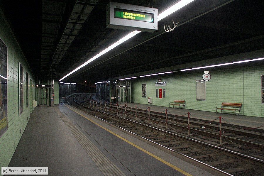 Wien - Straßenbahn - Anlagen
/ Bild: wienanlagen_bk1103140436.jpg