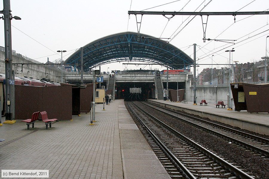 Bahnhof Halle
/ Bild: bfhalle_bk1102230203.jpg