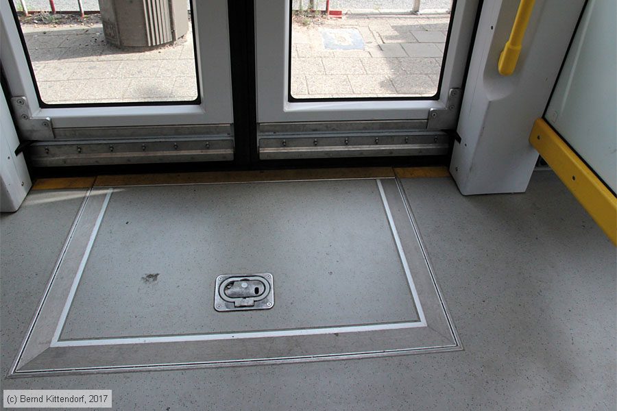 Straßenbahn Antwerpen - 7334 - Innenansicht
/ Bild: antwerpen7334_bk1708210197.jpg Straßenbahn Antwerpen - 7334 - Innenansicht
/ Bild: antwerpen7334_bk1708210197.jpg