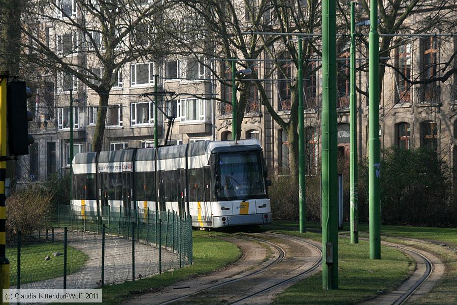 Straßenbahn Antwerpen - 7239
/ Bild: antwerpen7239_cw1102220086.jpg Straßenbahn Antwerpen - 7239
/ Bild: antwerpen7239_cw1102220086.jpg