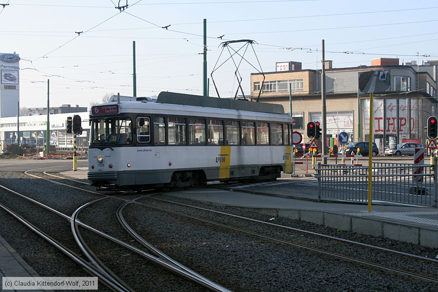 Straßenbahn Antwerpen - 7005
/ Bild: antwerpen7005_cw1102220104.jpg Straßenbahn Antwerpen - 7005
/ Bild: antwerpen7005_cw1102220104.jpg