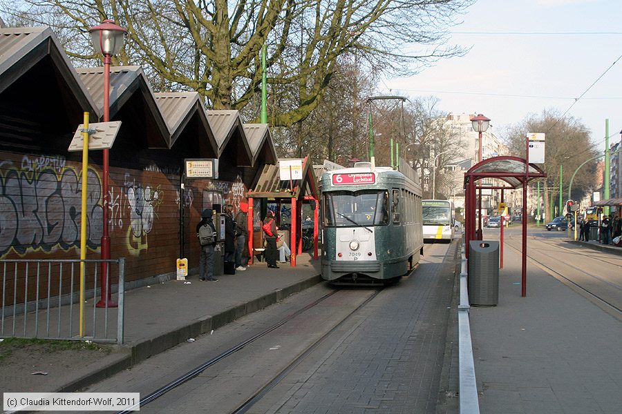 Straßenbahn Antwerpen - 7049
/ Bild: antwerpen7049_cw1102220049.jpg Straßenbahn Antwerpen - 7049
/ Bild: antwerpen7049_cw1102220049.jpg