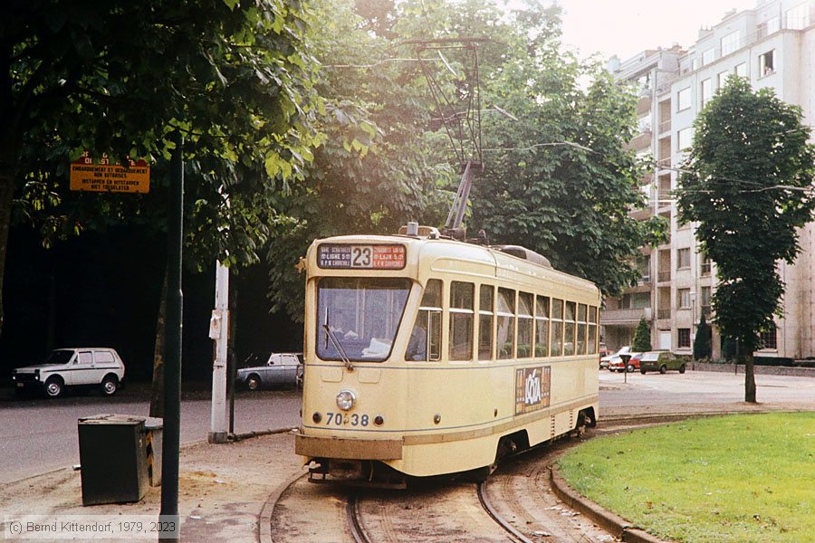Straßenbahn Brüssel - 7038
/ Bild: bruxelles7038_bd007621.jpg