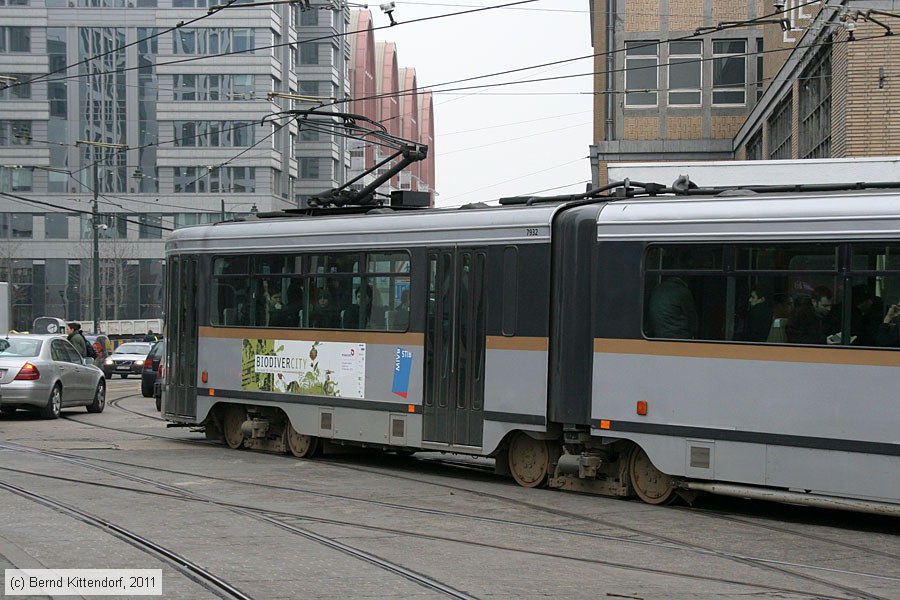 Straßenbahn Brüssel - 7932
/ Bild: bruxelles7932_bk1102210066.jpg Straßenbahn Brüssel - 7932
/ Bild: bruxelles7932_bk1102210066.jpg