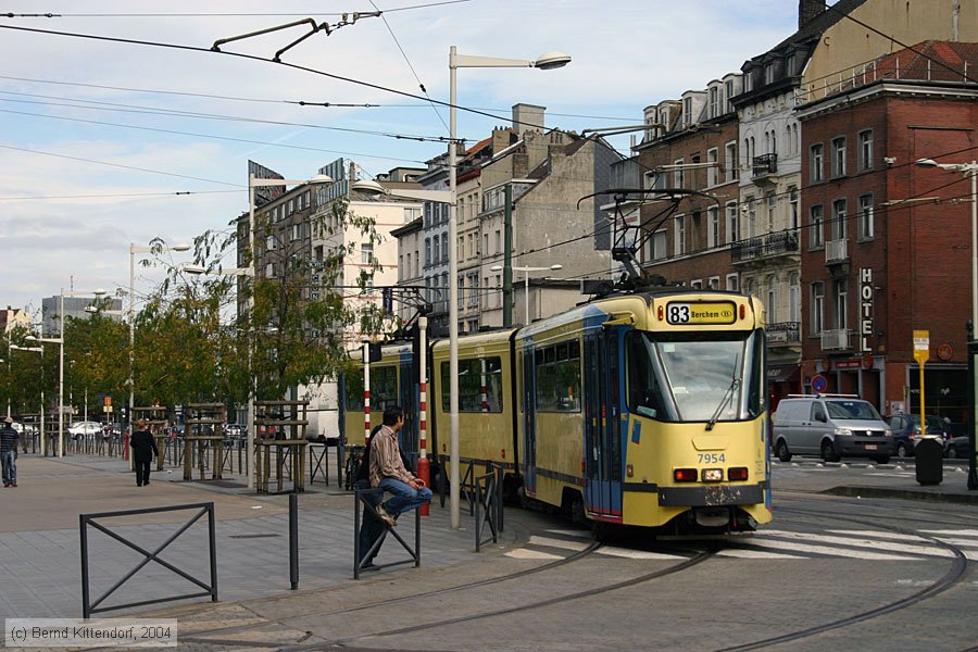 Straßenbahn Brüssel - 7954
/ Bild: bruxelles7954_e0008337.jpg Straßenbahn Brüssel - 7954
/ Bild: bruxelles7954_e0008337.jpg