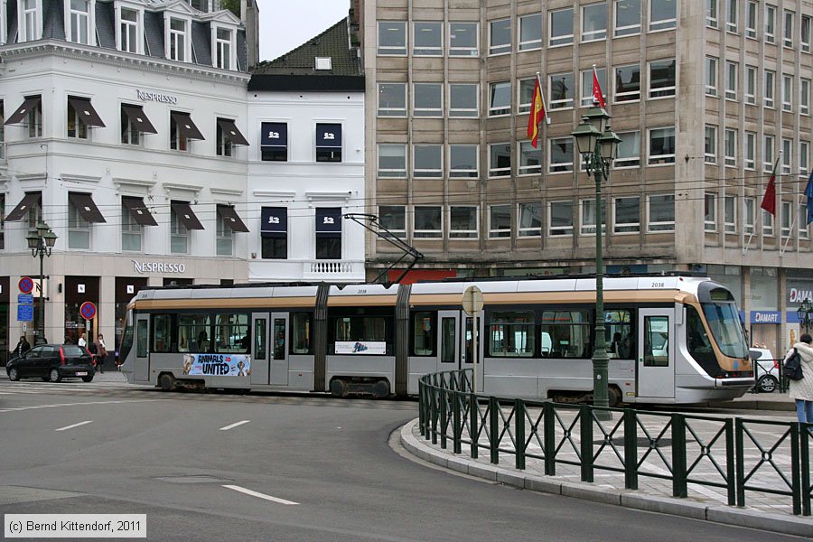 Straßenbahn Brüssel - 2038
/ Bild: bruxelles2038_bk1102250152.jpg Straßenbahn Brüssel - 2038
/ Bild: bruxelles2038_bk1102250152.jpg