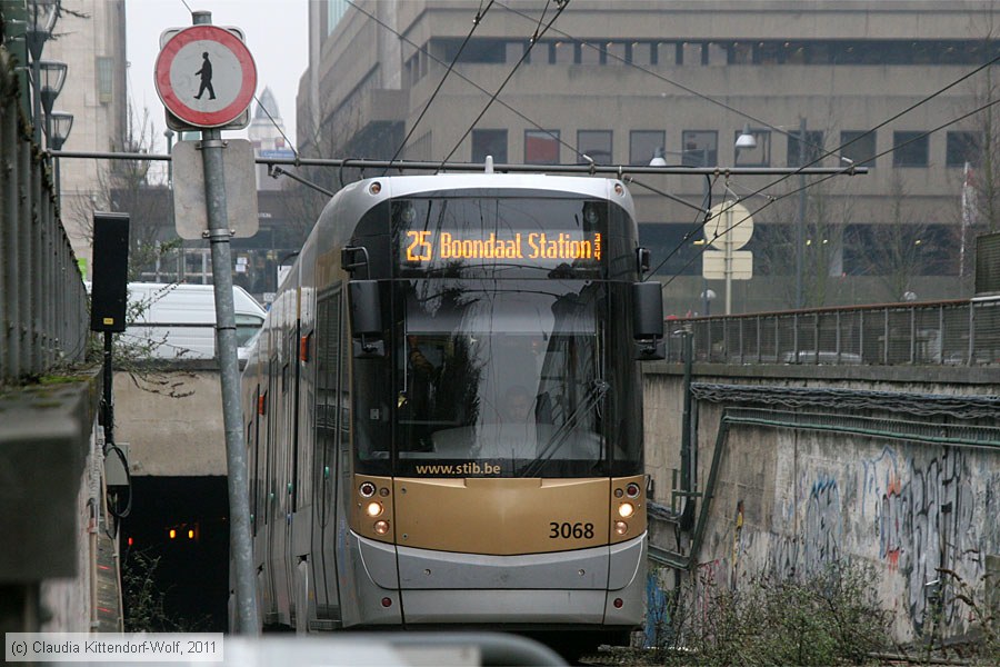 Straßenbahn Brüssel - 3068
/ Bild: bruxelles3068_cw1102210235.jpg Straßenbahn Brüssel - 3068
/ Bild: bruxelles3068_cw1102210235.jpg