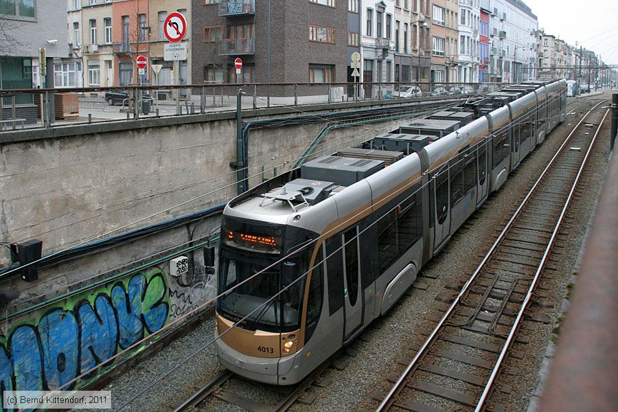 Straßenbahn Brüssel - 4013
/ Bild: bruxelles4013_bk1102210352.jpg Straßenbahn Brüssel - 4013
/ Bild: bruxelles4013_bk1102210352.jpg
