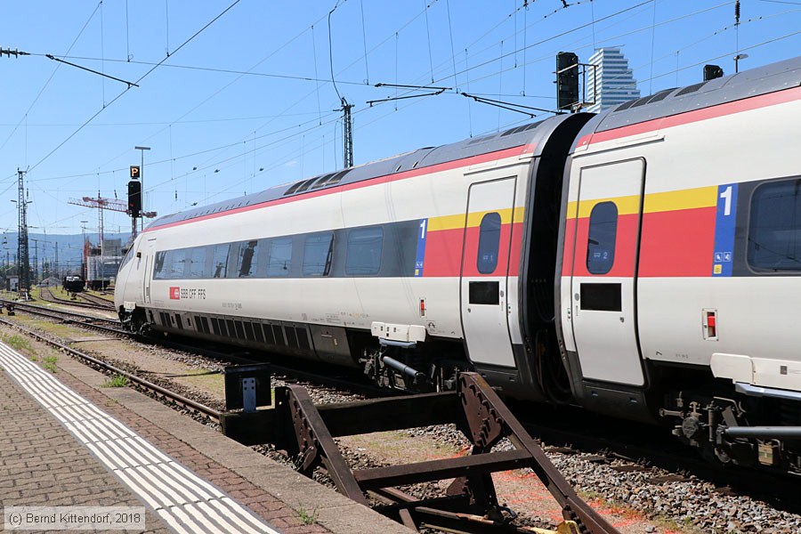 SBB - 503 012
/ Bild: sbb503012_bk1806260103.jpg SBB - 503 012
/ Bild: sbb503012_bk1806260103.jpg