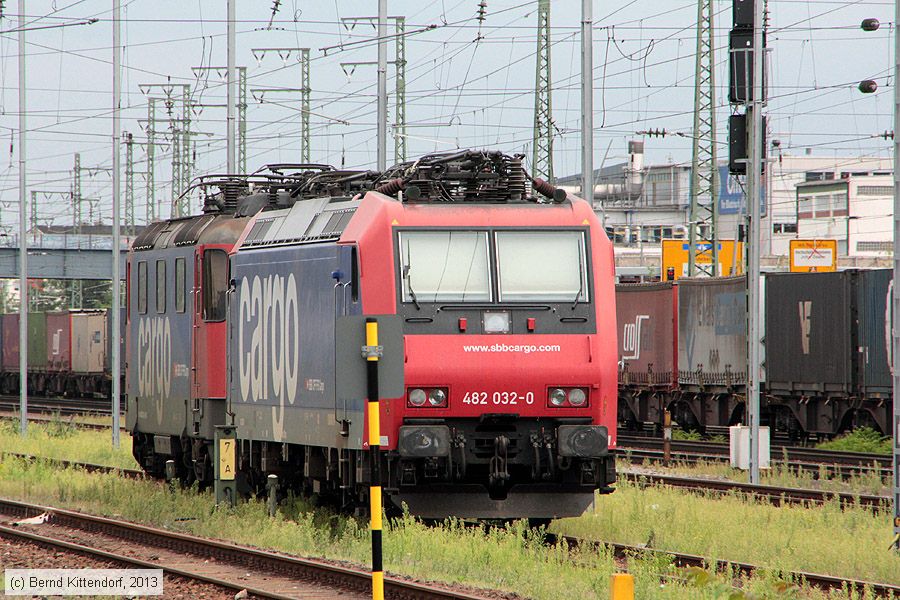 SBB Cargo - 482032-0
/ Bild: sbb4820320_bk1309190019.jpg