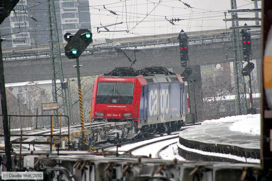 SBB Cargo - 482044-5
/ Bild: sbb4820445_cw1001110009.jpg SBB Cargo - 482044-5
/ Bild: sbb4820445_cw1001110009.jpg