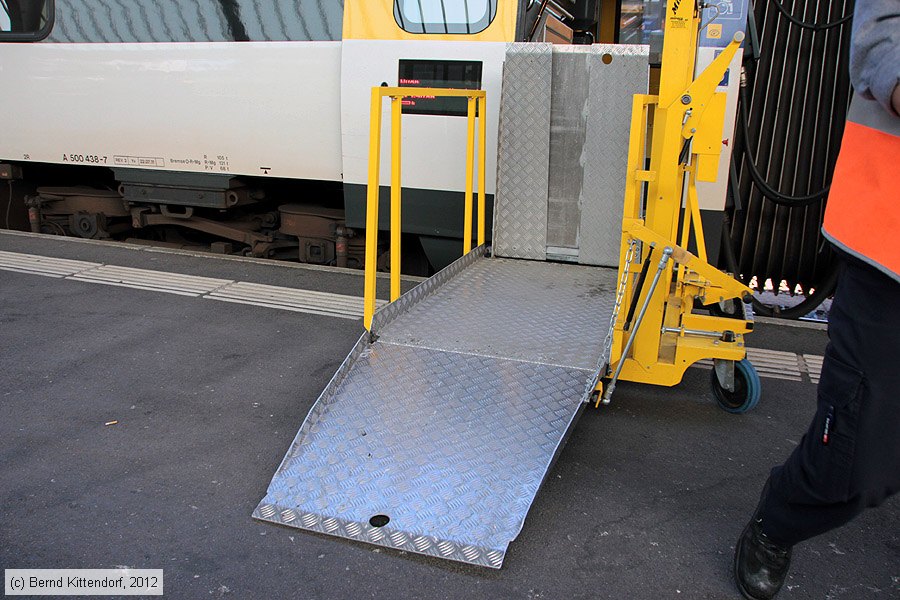 Bahnhof Genève Cornavin
/ Bild: bfgenevecornavin_bk1208270348.jpg Bahnhof Genève Cornavin
/ Bild: bfgenevecornavin_bk1208270348.jpg