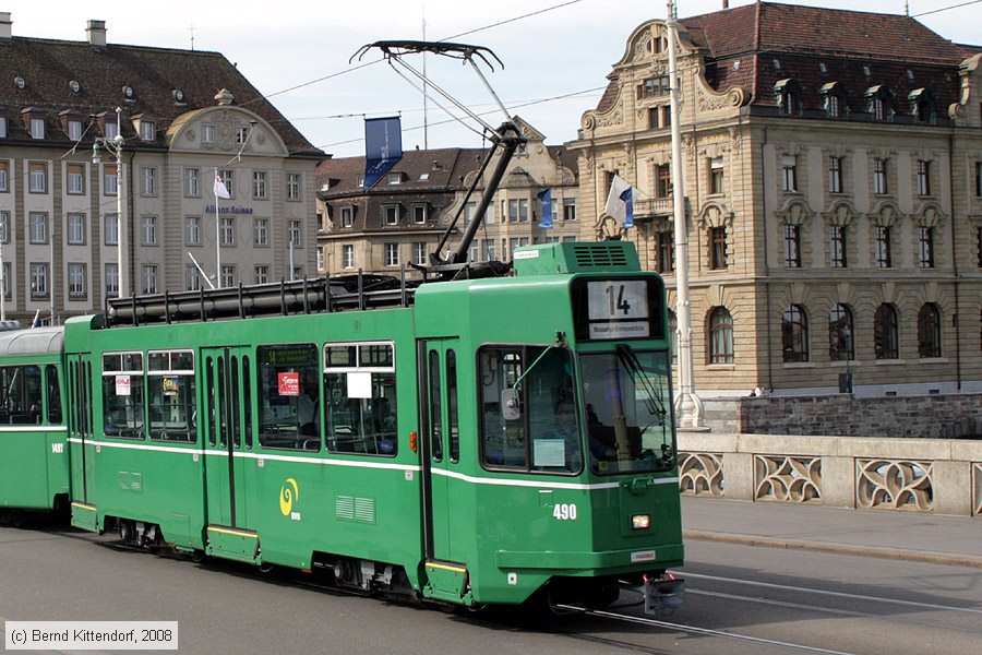 Basel - Straßenbahn - 490
/ Bild: basel490_bk0803300100.jpg