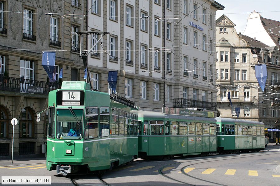 Basel - Straßenbahn - 491
/ Bild: basel491_bk0803300080.jpg
