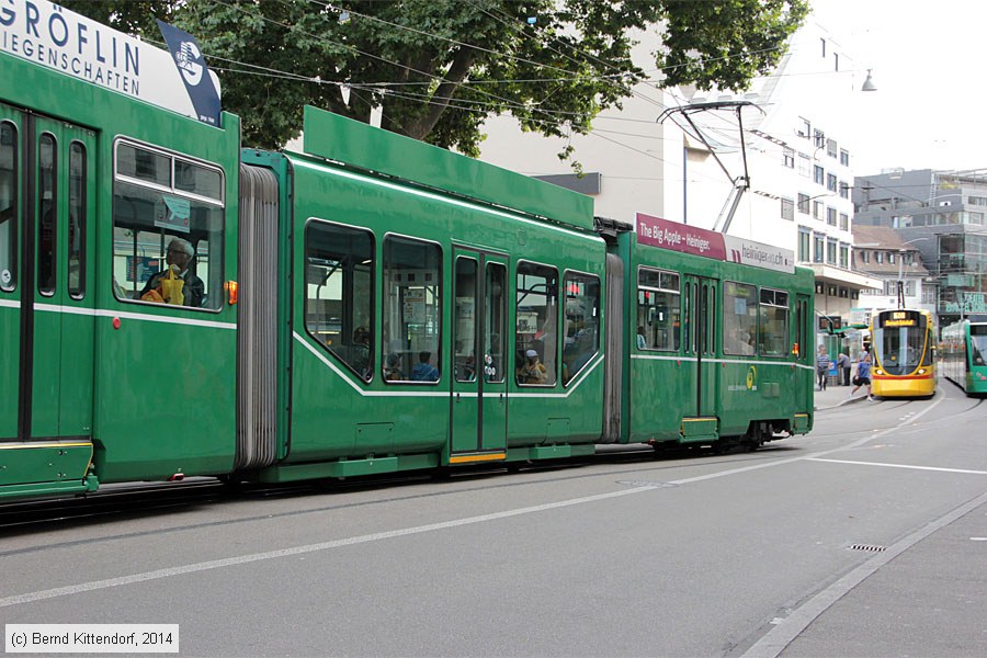 Basel - Straßenbahn - 674
/ Bild: basel674_bk1408110514.jpg