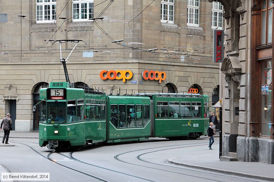 Basel - Straßenbahn - 679
/ Bild: basel679_bk1408110401.jpg Basel - Straßenbahn - 679
/ Bild: basel679_bk1408110401.jpg
