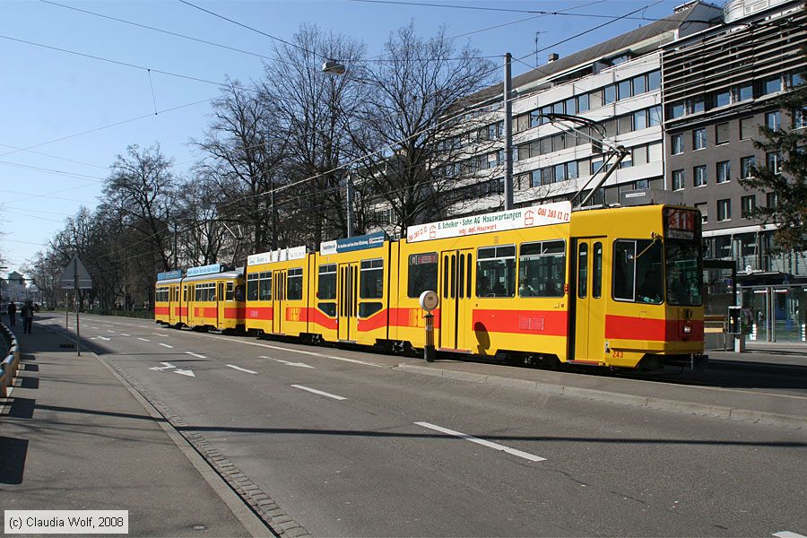 Basel - BLT - 243
/ Bild: basel243_cw0802240165.jpg Basel - BLT - 243
/ Bild: basel243_cw0802240165.jpg