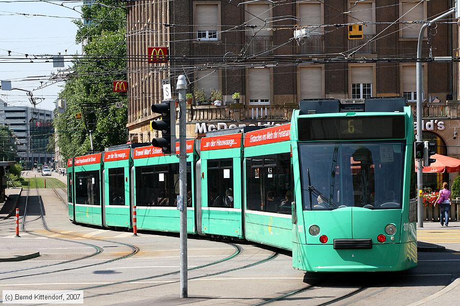 Basel - Straßenbahn - 311
/ Bild: basel311_bk0708060048.jpg Basel - Straßenbahn - 311
/ Bild: basel311_bk0708060048.jpg