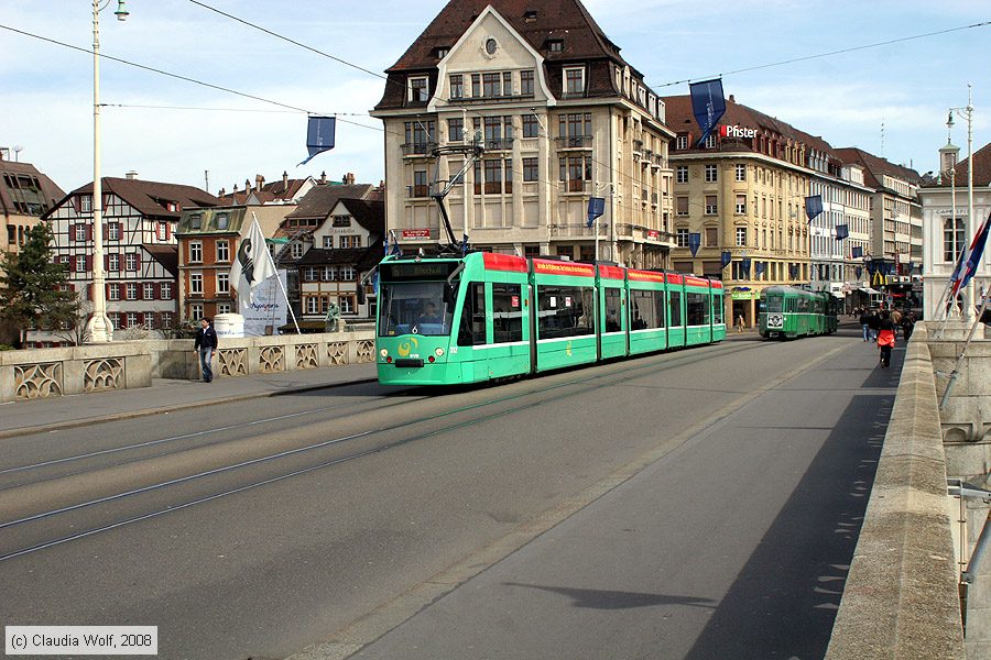Basel - Straßenbahn - 312
/ Bild: basel312_cw0803300086.jpg