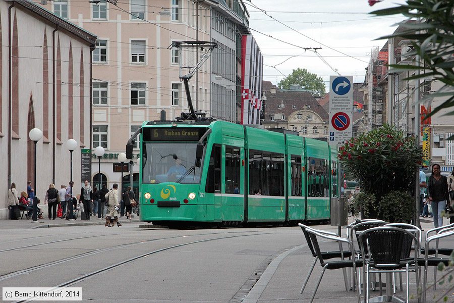 Basel - Straßenbahn - 321
/ Bild: basel321_bk1408110227.jpg