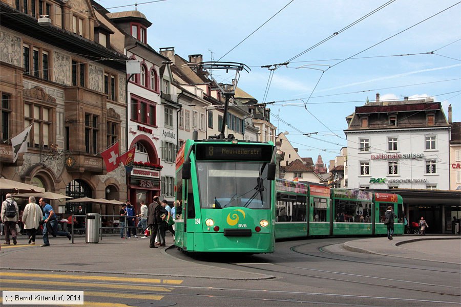 Basel - Straßenbahn - 324
/ Bild: basel324_bk1408110458.jpg
