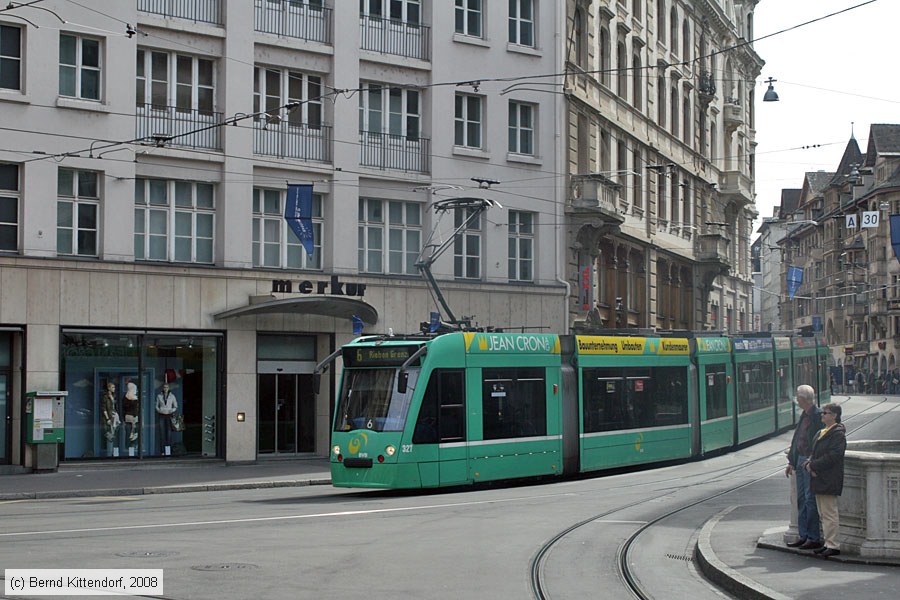 Basel - Straßenbahn - 327
/ Bild: basel327_bk0803300162.jpg