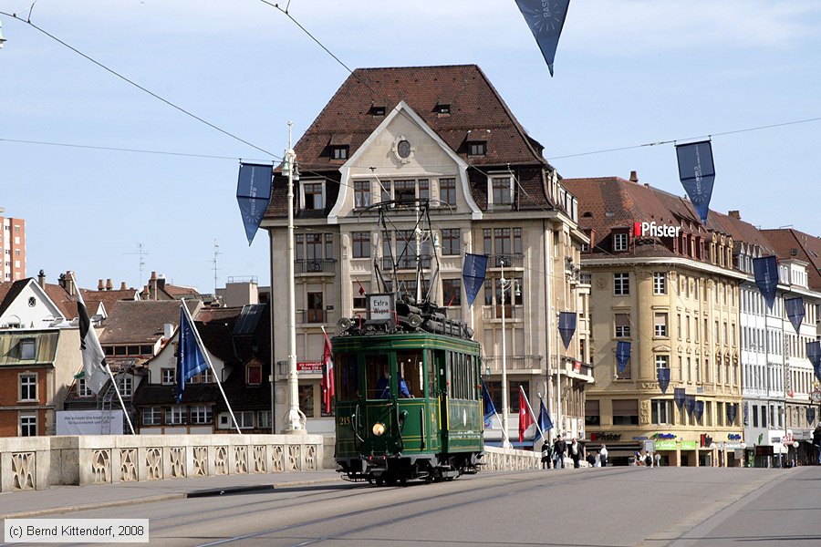 Basel - Straßenbahn - 215
/ Bild: basel215_bk0803300069.jpg