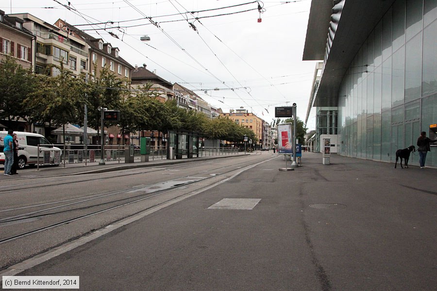 Basel - Straßenbahn - Anlagen
/ Bild: baselanlagen_bk1408110193.jpg Basel - Straßenbahn - Anlagen
/ Bild: baselanlagen_bk1408110193.jpg