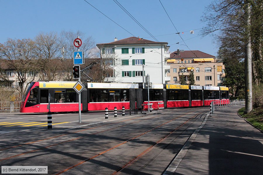 Bern - Straßenbahn - 664
/ Bild: bern664_bk1703280286.jpg
