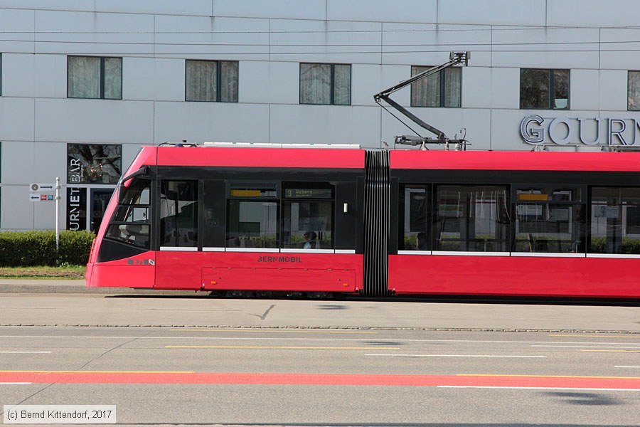 Bern - Straßenbahn - 671
/ Bild: bern671_bk1703290010.jpg