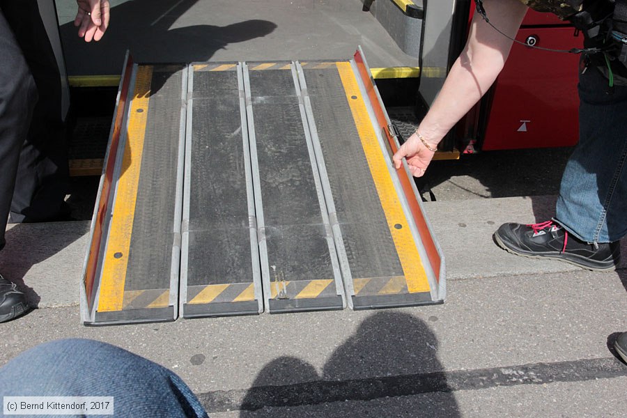 Bern - Straßenbahn - 732
/ Bild: bern732_bk1703290087.jpg Bern - Straßenbahn - 732
/ Bild: bern732_bk1703290087.jpg