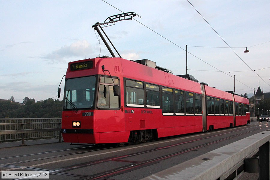 Bern - Straßenbahn - 739
/ Bild: bern739_bk1310020543.jpg