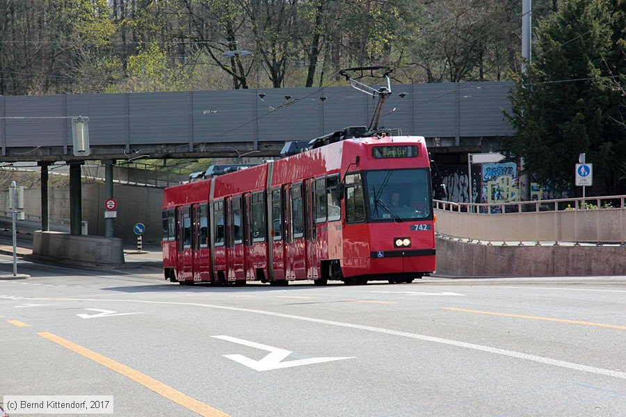 Bern - Straßenbahn - 742
/ Bild: bern742_bk1703290110.jpg